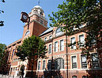 Grade II uvedena College Building