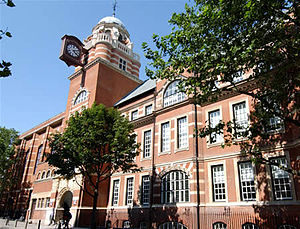 English: City University's College Building on...