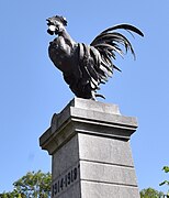 Coq gaulois sur un monument aux morts.