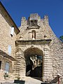 Porte dans les remparts du XVIe siècle[2]