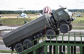 KamAZ-6350 en franchissement d'obstacle, 2012