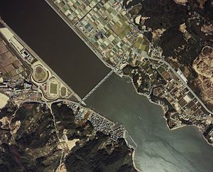 国土交通省 国土地理院 地図・空中写真閲覧サービスの空中写真を基に作成