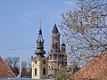 Поглед са кеја на Кулу Гардош и Николајевску цркву