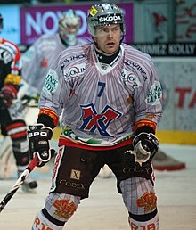 Description de l'image Joël Fröhlicher - Fribourg-Gotteron vs. HC Bienne, 25.11.2011.jpg.