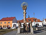 Město Touškov - sloup Nejsvětější Trojice na Dolním náměstí.jpg