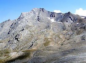 Vue de la face sud-ouest depuis le col de Valfredda ouest.