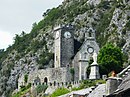 Le château fort et sa chapelle.