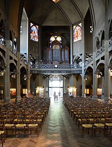 Art-Nouveau interior of Saint-Jean-de-Montmartre (1894)