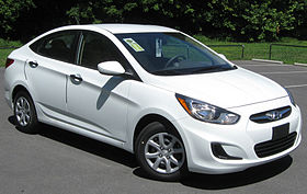 2012 Hyundai Accent GLS sedan -- 06-29-2011.jpg