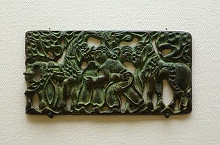 Plaque de bronze représentant des hommes avec leurs chevaux, IIe siècle av. J.-C., Musée ethnologique de Berlin.