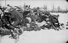 Dead Soviet soldiers in Kholm, January 1942 Bundesarchiv Bild 101I-004-3633-30A, Russland, Cholm, gefallene Rotarmisten.jpg