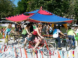 Cyclecide-carousel-Bumbershoot07.jpg