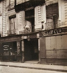 No 44, rue Mazarine (photographie par Eugène Atget).