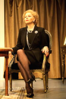 פליסיטי דין במחזה "Swimming At The Ritz" ב-2010