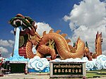 Ворота Городской Столп Храм Suphanburi.jpg