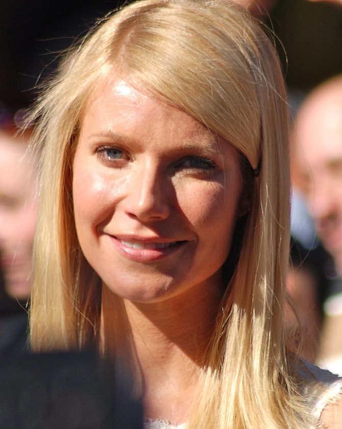 Gwyneth Paltrow at a ceremony to receive her H...