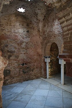 Interior de los Baños Árabes de Ceuta.jpg