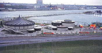 The Montreal Aquarium in 1967
(Alcan Pavillion buildings: Marine Circus & Main Aquarium) La Ronde, l'Aquarium..jpg