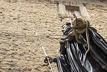 Festival of the snake-catchers La statuta di S.Domenico in processione a Cocullo.jpg