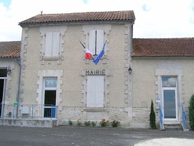 La mairie de Lagarde