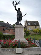 Monument aux morts, situé à proximité de l'église Saint-Martin de Montigny.