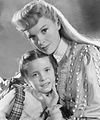 Маргарет О'Браєн з Джуді Гарленд у фільмі «Зустрінь мене в Сент-Луїсі» (1944)