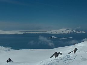 Skats uz Mūnbeju un Hāfmūnas salu no Livingstona salas