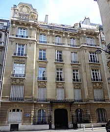 53, rue Pergolèse : immeuble néo-classique.