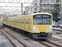 6両編成化され、国分寺線で運用される3005編成。 （小川・2010年11月）