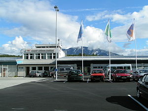 Sogndal-lufthamn-Haukåsen-Norway.jpg