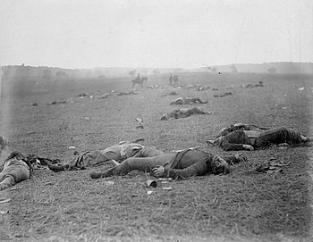http://upload.wikimedia.org/wikipedia/commons/thumb/3/33/Battle_of_Gettysburg.jpg/350px-Battle_of_Gettysburg.jpg