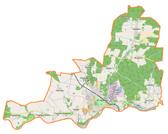 Mapa konturowa gminy Brzeg Dolny, na dole znajduje się punkt z opisem „Najświętszej Maryi Panny z Góry Karmel”