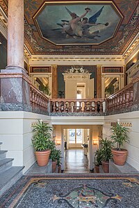 Central staircase and decorations by the Jobbé Duval and Odorico workshops