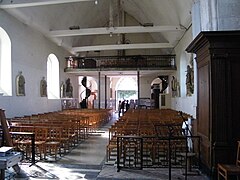 La nef et la tribune de l'église