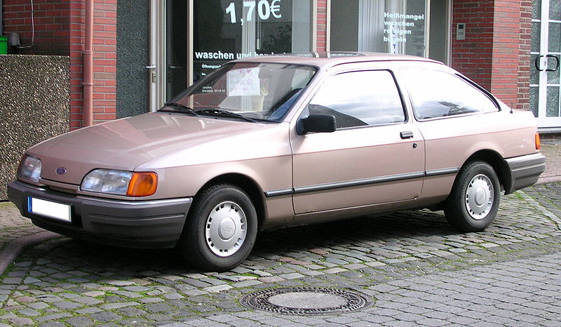 800px-Ford_Sierra_CLX_1988_zweit%C3%BCrig.jpg