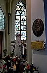Koor met Mariabeeld en plaquette Helena Stollenwerk