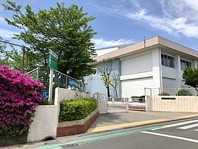 碧南市立東中学校