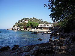 Veduta di Ntamouchari, una delle spiagge più famose del monte Peleo