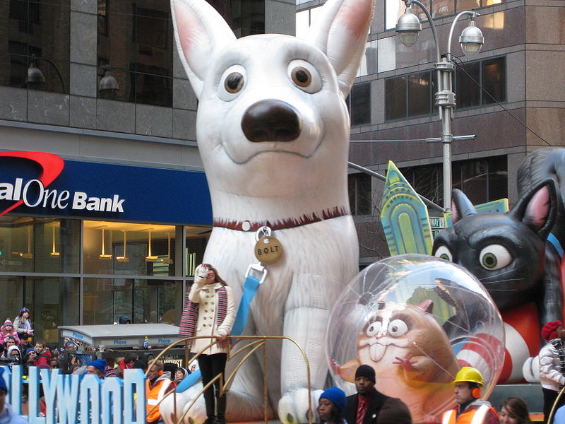 File:Miley Cyrus and Bolt.jpg