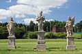 Statuen des hl. Laurentius, des hl. Johannes von Nepomuk und des hl. Florian