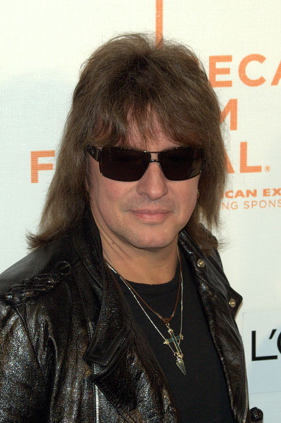 http://upload.wikimedia.org/wikipedia/commons/thumb/3/33/Richie_Sambora_at_the_2009_Tribeca_Film_Festival.jpg/397px-Richie_Sambora_at_the_2009_Tribeca_Film_Festival.jpg