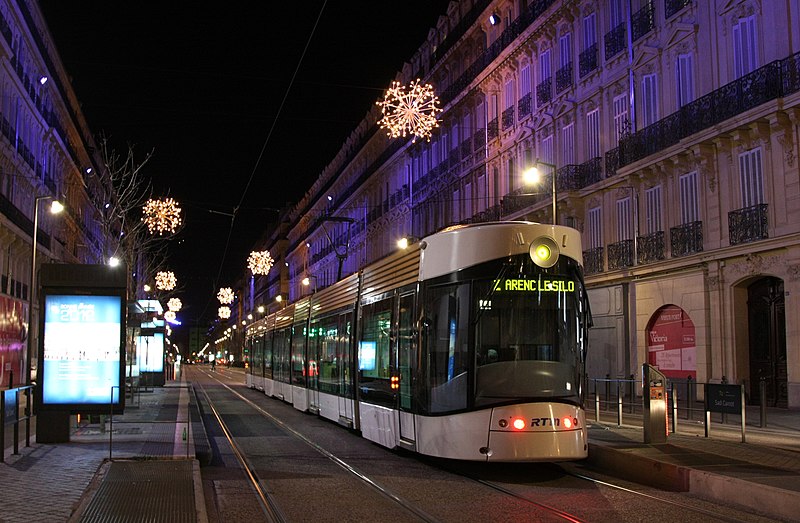 tramway Marseille de nuit Sadi Carnot