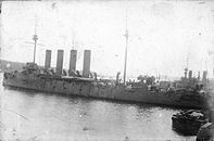 1916年、巡洋艦ヴァリャークとともにロシアへ返還された「チェスマ」。