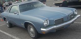 Una Oldsmobile Cutlass Supreme coupé del 1973