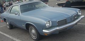 '73 Oldsmobile Cutlass Supreme Coupe (Les chauds vendredis '10).jpg