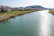 白石川と四保山