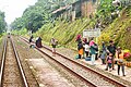 Stasiun Cikeusal hampir selalu ramai oleh para pedagang yang menggunakan jasa kereta api.