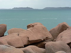 Granito rosa y vista sobre las siete islas