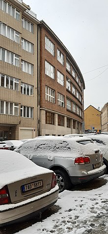 Dívčí gymnasium sv. Voršily v Praze, dnes Základní škola sv. Voršily