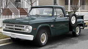 Dodge D100.jpg